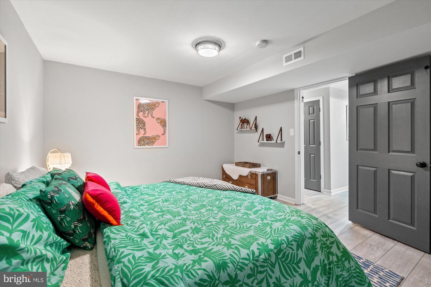 934 HARRIMAN ST, GREAT FALLS, Virginia 22066, 4 Bedrooms Bedrooms, 7 Rooms Rooms,3 BathroomsBathrooms,Residential,For sale,934 HARRIMAN ST,VAFX2276676 MLS # VAFX2276676