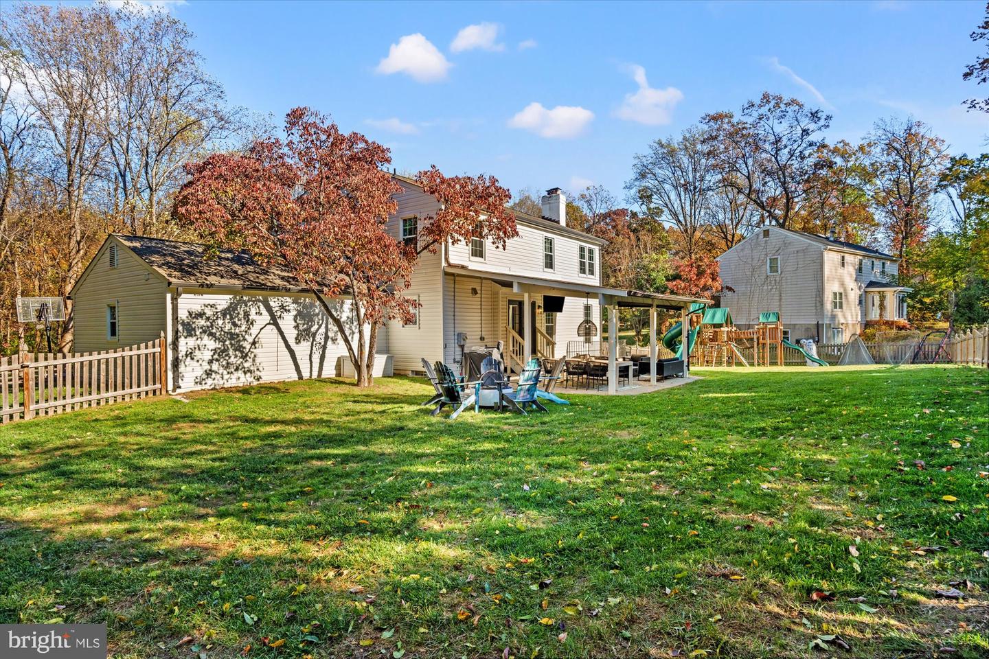 934 HARRIMAN ST, GREAT FALLS, Virginia 22066, 4 Bedrooms Bedrooms, 7 Rooms Rooms,3 BathroomsBathrooms,Residential,For sale,934 HARRIMAN ST,VAFX2276676 MLS # VAFX2276676