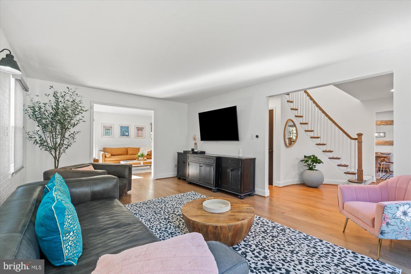 934 HARRIMAN ST, GREAT FALLS, Virginia 22066, 4 Bedrooms Bedrooms, 7 Rooms Rooms,3 BathroomsBathrooms,Residential,For sale,934 HARRIMAN ST,VAFX2276676 MLS # VAFX2276676