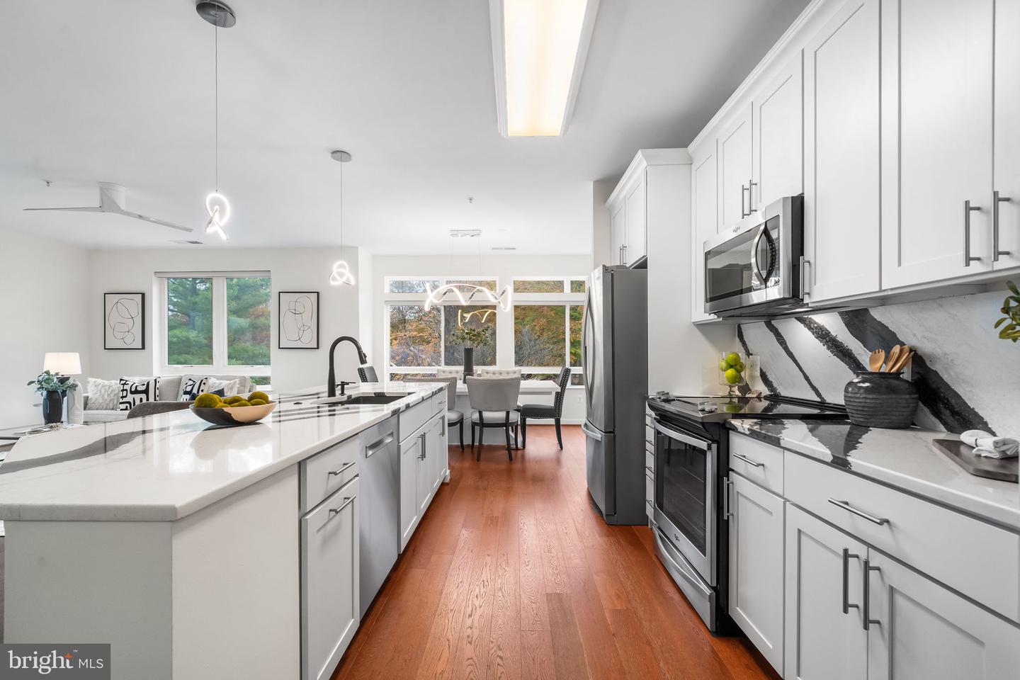 9450 SILVER KING CT #202, FAIRFAX, Virginia 22031, 3 Bedrooms Bedrooms, ,2 BathroomsBathrooms,Residential,For sale,9450 SILVER KING CT #202,VAFC2007268 MLS # VAFC2007268