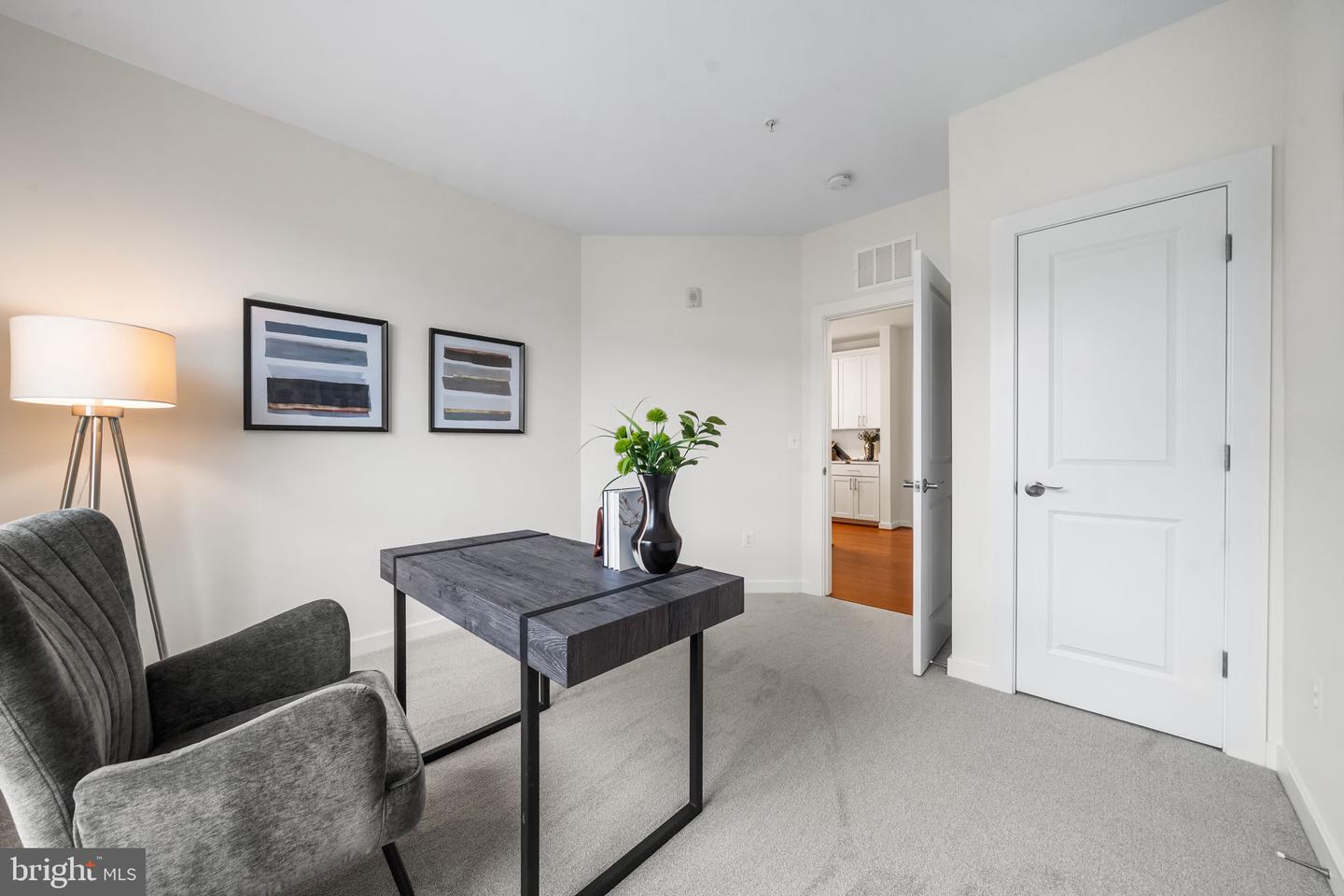 9450 SILVER KING CT #202, FAIRFAX, Virginia 22031, 3 Bedrooms Bedrooms, ,2 BathroomsBathrooms,Residential,For sale,9450 SILVER KING CT #202,VAFC2007268 MLS # VAFC2007268