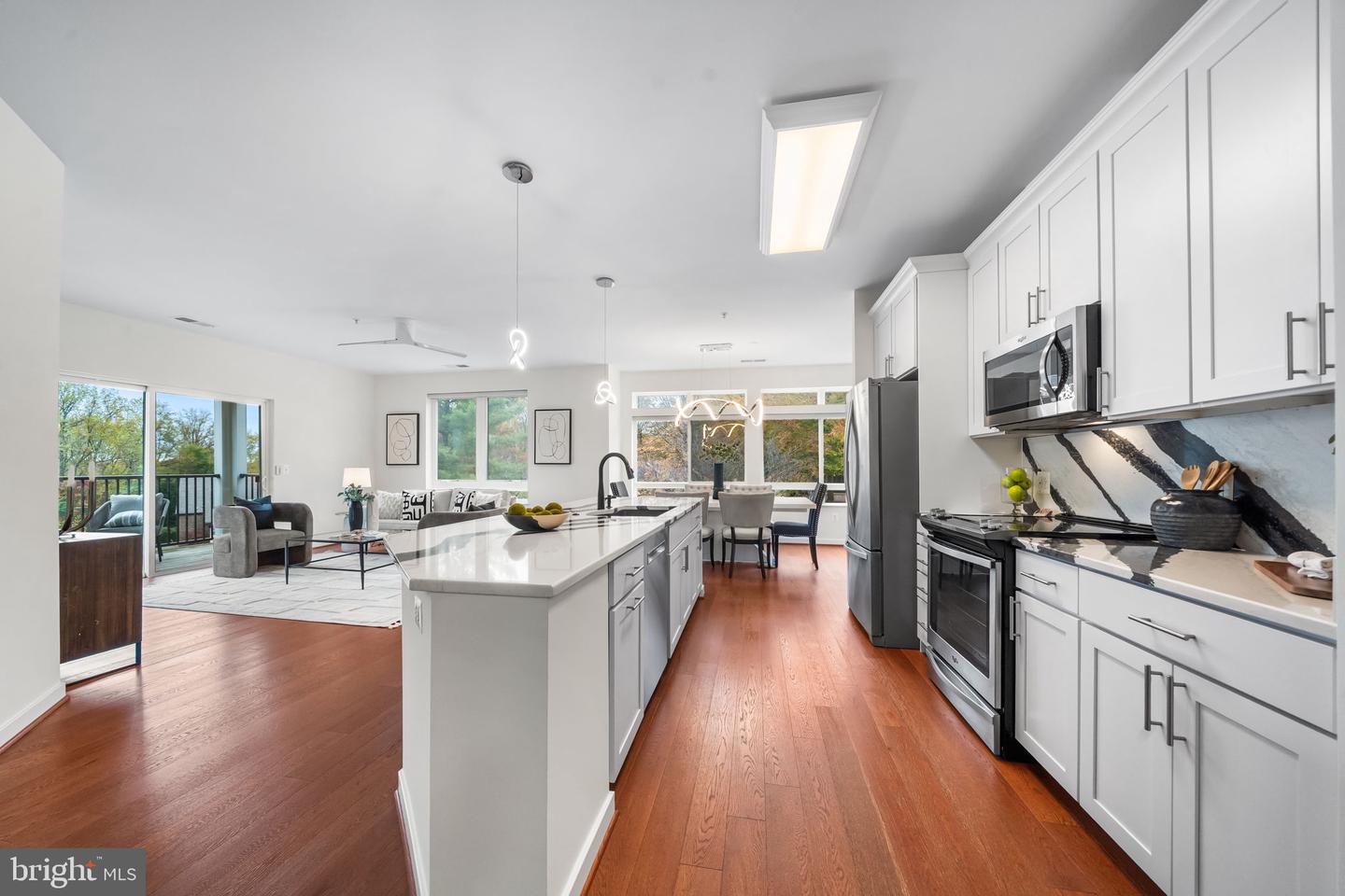 9450 SILVER KING CT #202, FAIRFAX, Virginia 22031, 3 Bedrooms Bedrooms, ,2 BathroomsBathrooms,Residential,For sale,9450 SILVER KING CT #202,VAFC2007268 MLS # VAFC2007268