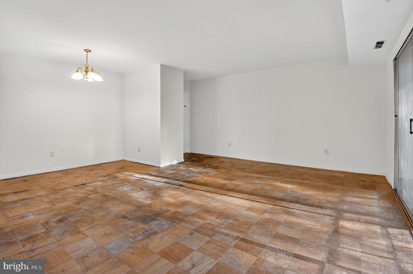 10171 FAIR WOODS DR #301, FAIRFAX, Virginia 22030, 2 Bedrooms Bedrooms, ,1 BathroomBathrooms,Residential,For sale,10171 FAIR WOODS DR #301,VAFC2007270 MLS # VAFC2007270 10171 FAIR WOODS DR #301, FAIRFAX, Virginia 22030, 2 Bedrooms Bedrooms, ,1 BathroomBathrooms,Residential,For sale,10171 FAIR WOODS DR #301,VAFC2007270 MLS # VAFC2007270