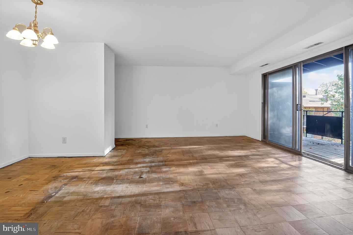 10171 FAIR WOODS DR #301, FAIRFAX, Virginia 22030, 2 Bedrooms Bedrooms, ,1 BathroomBathrooms,Residential,For sale,10171 FAIR WOODS DR #301,VAFC2007270 MLS # VAFC2007270 10171 FAIR WOODS DR #301, FAIRFAX, Virginia 22030, 2 Bedrooms Bedrooms, ,1 BathroomBathrooms,Residential,For sale,10171 FAIR WOODS DR #301,VAFC2007270 MLS # VAFC2007270