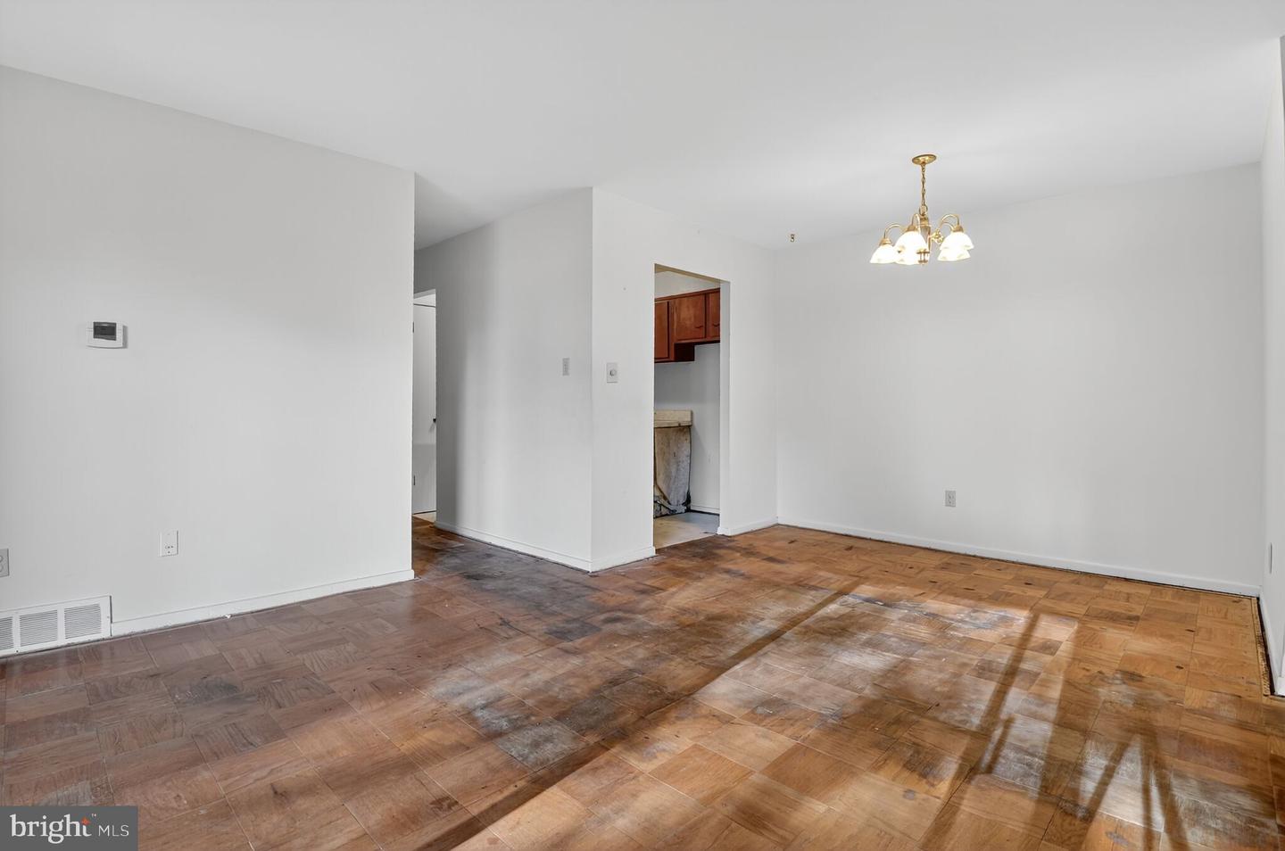 10171 FAIR WOODS DR #301, FAIRFAX, Virginia 22030, 2 Bedrooms Bedrooms, ,1 BathroomBathrooms,Residential,For sale,10171 FAIR WOODS DR #301,VAFC2007270 MLS # VAFC2007270 10171 FAIR WOODS DR #301, FAIRFAX, Virginia 22030, 2 Bedrooms Bedrooms, ,1 BathroomBathrooms,Residential,For sale,10171 FAIR WOODS DR #301,VAFC2007270 MLS # VAFC2007270