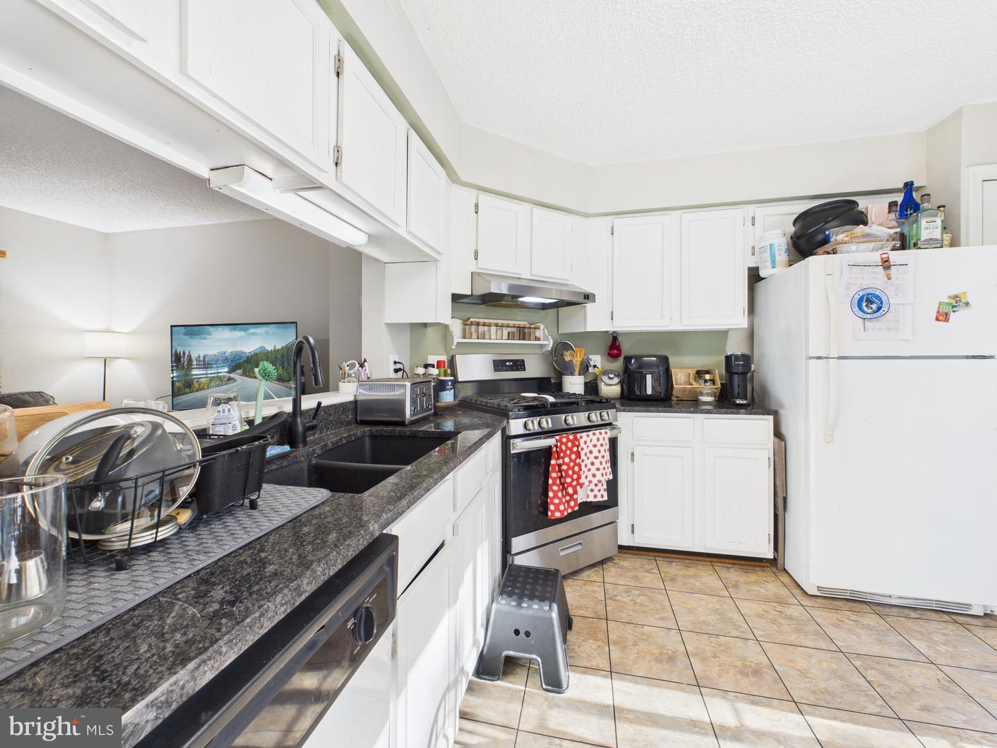 14785 GREEN PARK WAY, CENTREVILLE, Virginia 20120, 2 Bedrooms Bedrooms, ,1 BathroomBathrooms,Residential,For sale,14785 GREEN PARK WAY,VAFX2276792 MLS # VAFX2276792