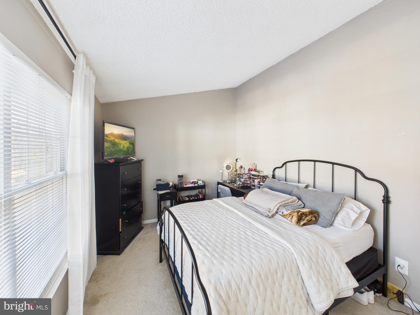 14785 GREEN PARK WAY, CENTREVILLE, Virginia 20120, 2 Bedrooms Bedrooms, ,1 BathroomBathrooms,Residential,For sale,14785 GREEN PARK WAY,VAFX2276792 MLS # VAFX2276792