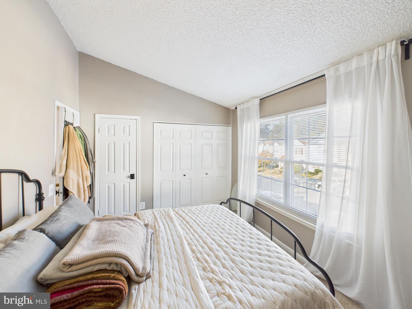 14785 GREEN PARK WAY, CENTREVILLE, Virginia 20120, 2 Bedrooms Bedrooms, ,1 BathroomBathrooms,Residential,For sale,14785 GREEN PARK WAY,VAFX2276792 MLS # VAFX2276792