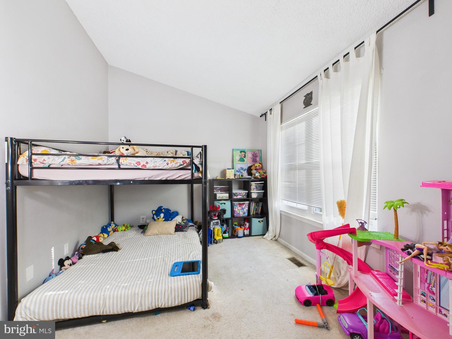 14785 GREEN PARK WAY, CENTREVILLE, Virginia 20120, 2 Bedrooms Bedrooms, ,1 BathroomBathrooms,Residential,For sale,14785 GREEN PARK WAY,VAFX2276792 MLS # VAFX2276792