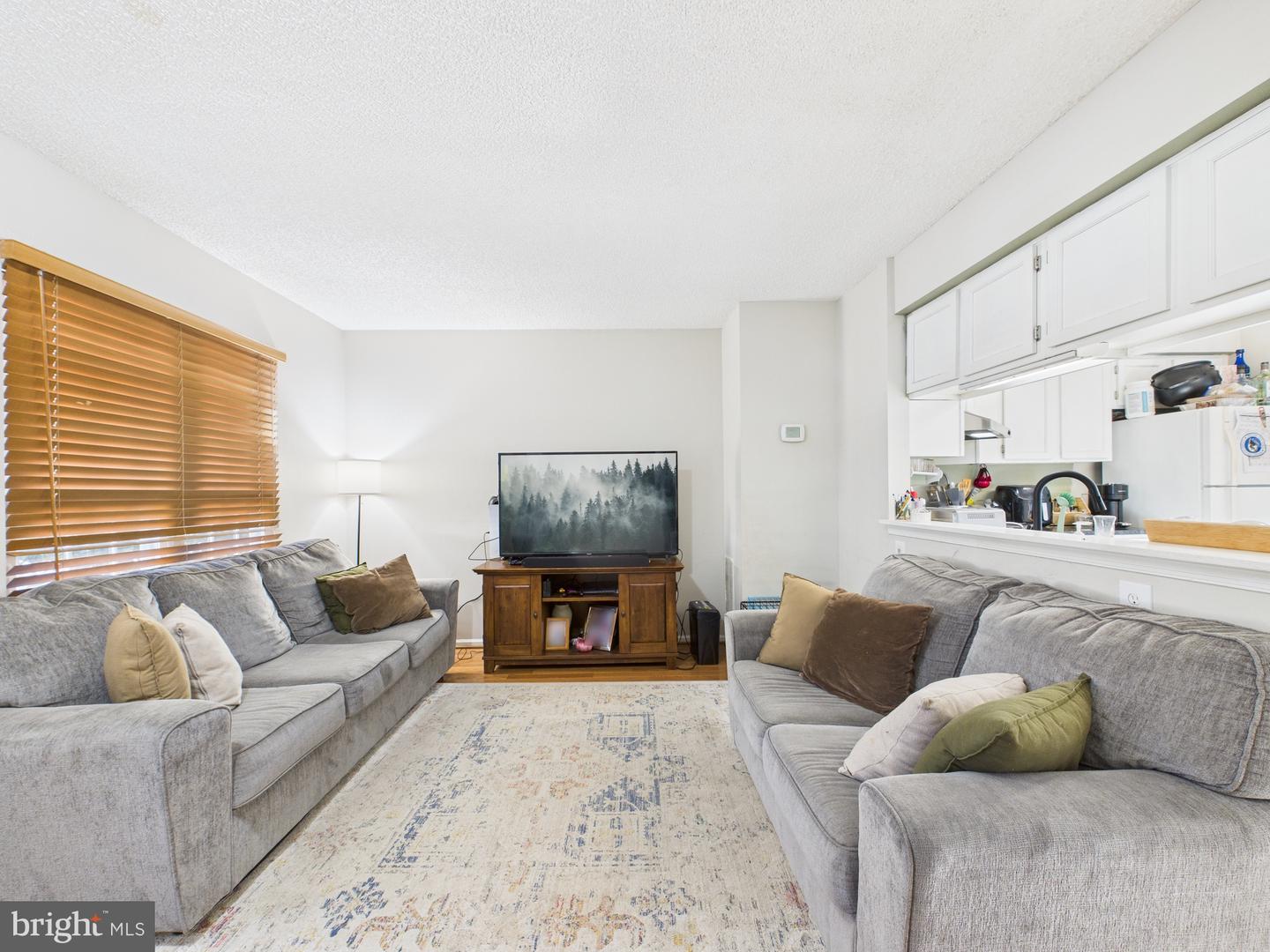 14785 GREEN PARK WAY, CENTREVILLE, Virginia 20120, 2 Bedrooms Bedrooms, ,1 BathroomBathrooms,Residential,For sale,14785 GREEN PARK WAY,VAFX2276792 MLS # VAFX2276792