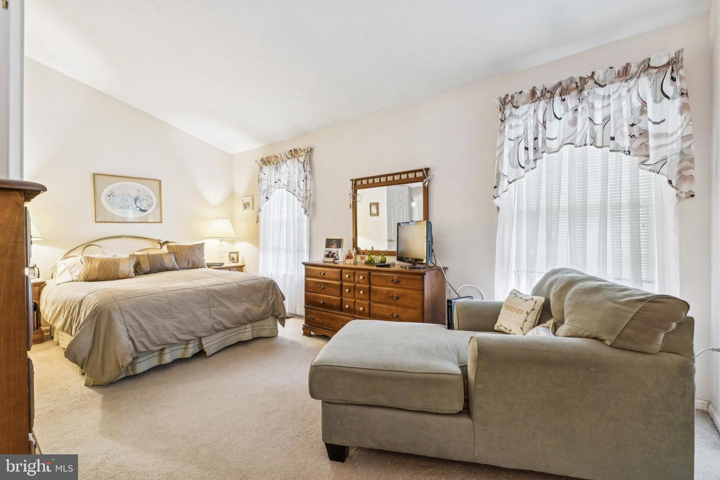 9606 BLAKE LN, FAIRFAX, Virginia 22031, 3 Bedrooms Bedrooms, ,2 BathroomsBathrooms,Residential,For sale,9606 BLAKE LN,VAFX2276822 MLS # VAFX2276822