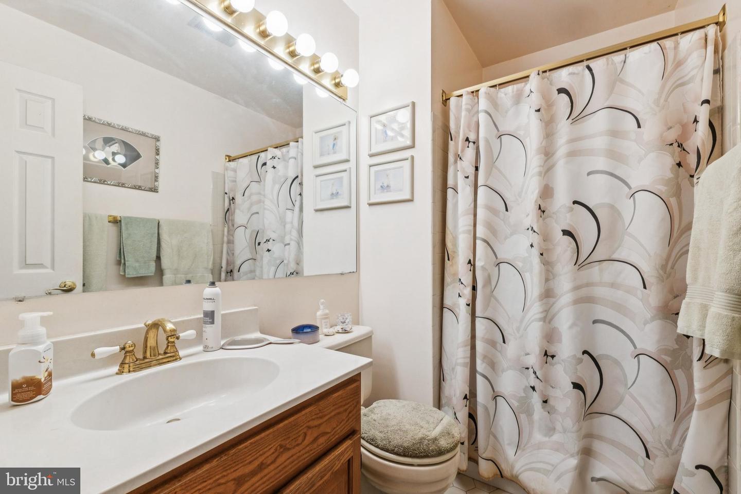 9606 BLAKE LN, FAIRFAX, Virginia 22031, 3 Bedrooms Bedrooms, ,2 BathroomsBathrooms,Residential,For sale,9606 BLAKE LN,VAFX2276822 MLS # VAFX2276822