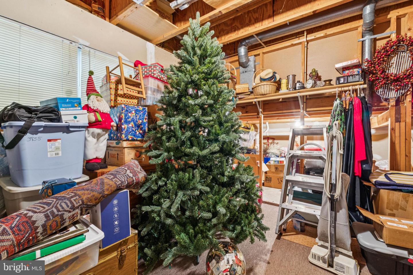 9606 BLAKE LN, FAIRFAX, Virginia 22031, 3 Bedrooms Bedrooms, ,2 BathroomsBathrooms,Residential,For sale,9606 BLAKE LN,VAFX2276822 MLS # VAFX2276822