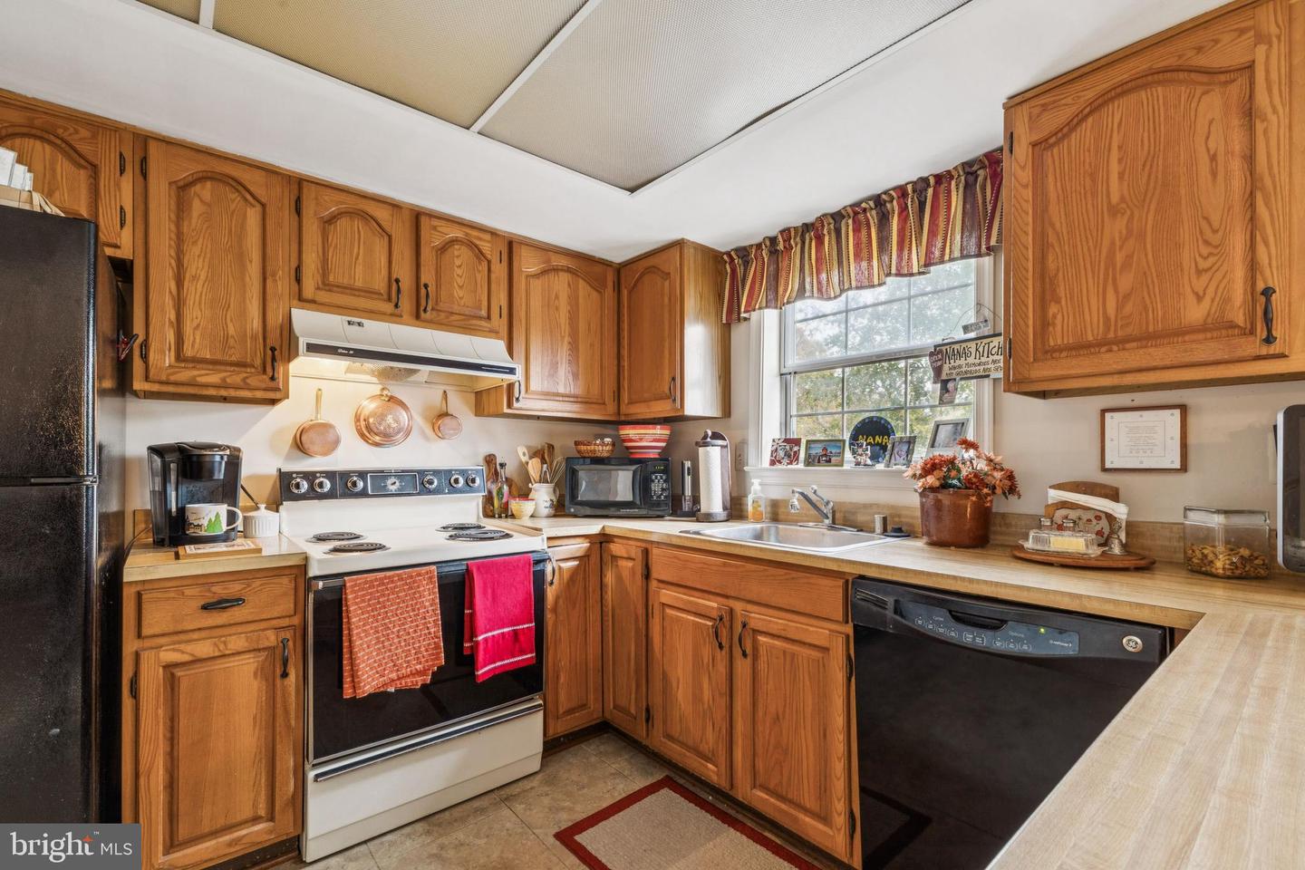 9606 BLAKE LN, FAIRFAX, Virginia 22031, 3 Bedrooms Bedrooms, ,2 BathroomsBathrooms,Residential,For sale,9606 BLAKE LN,VAFX2276822 MLS # VAFX2276822