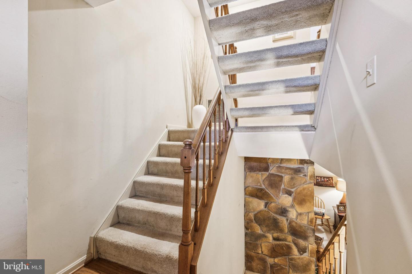 9606 BLAKE LN, FAIRFAX, Virginia 22031, 3 Bedrooms Bedrooms, ,2 BathroomsBathrooms,Residential,For sale,9606 BLAKE LN,VAFX2276822 MLS # VAFX2276822