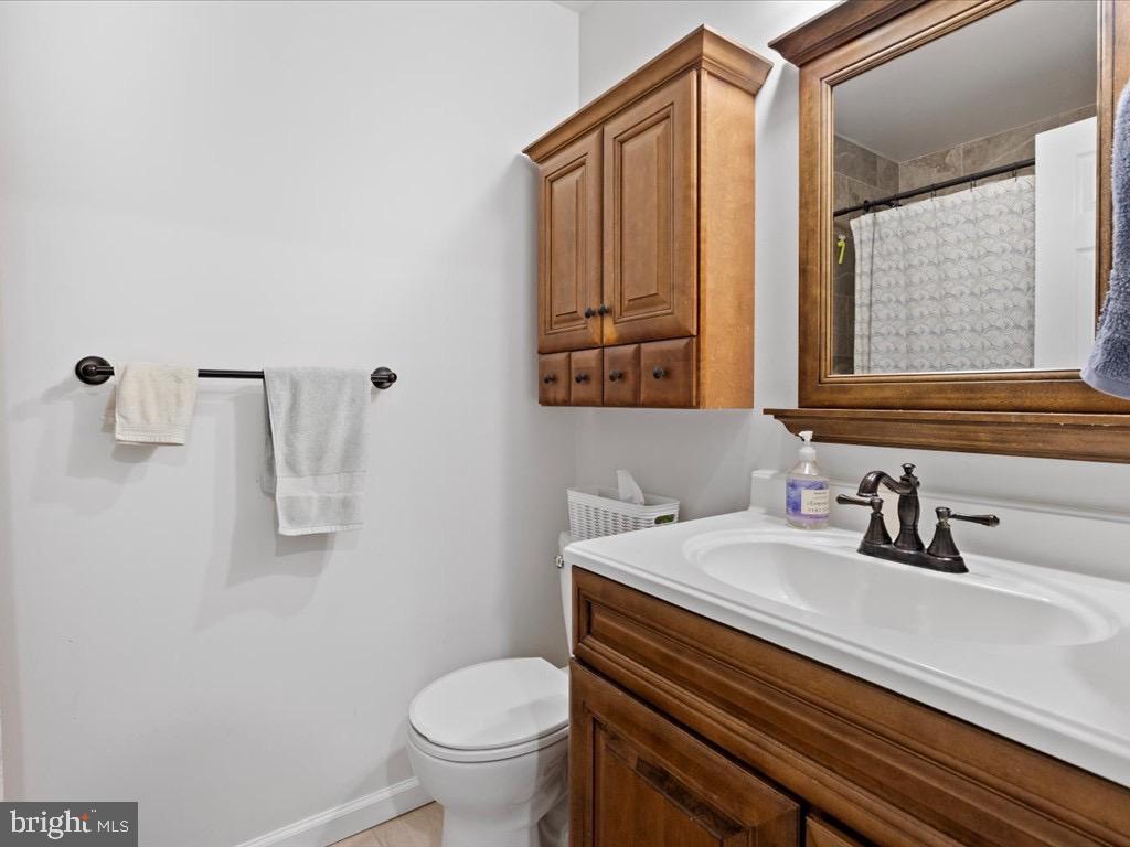 11130 GUILFORD RD, NORTH CHESTERFIELD, Virginia 23235, 4 Bedrooms Bedrooms, 12 Rooms Rooms,2 BathroomsBathrooms,Residential,For sale,11130 GUILFORD RD,VACF2001304 MLS # VACF2001304 11130 GUILFORD RD, NORTH CHESTERFIELD, Virginia 23235, 4 Bedrooms Bedrooms, 12 Rooms Rooms,2 BathroomsBathrooms,Residential,For sale,11130 GUILFORD RD,VACF2001304 MLS # VACF2001304