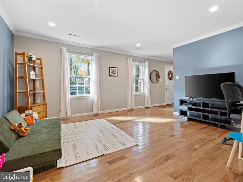 11130 GUILFORD RD, NORTH CHESTERFIELD, Virginia 23235, 4 Bedrooms Bedrooms, 12 Rooms Rooms,2 BathroomsBathrooms,Residential,For sale,11130 GUILFORD RD,VACF2001304 MLS # VACF2001304 11130 GUILFORD RD, NORTH CHESTERFIELD, Virginia 23235, 4 Bedrooms Bedrooms, 12 Rooms Rooms,2 BathroomsBathrooms,Residential,For sale,11130 GUILFORD RD,VACF2001304 MLS # VACF2001304