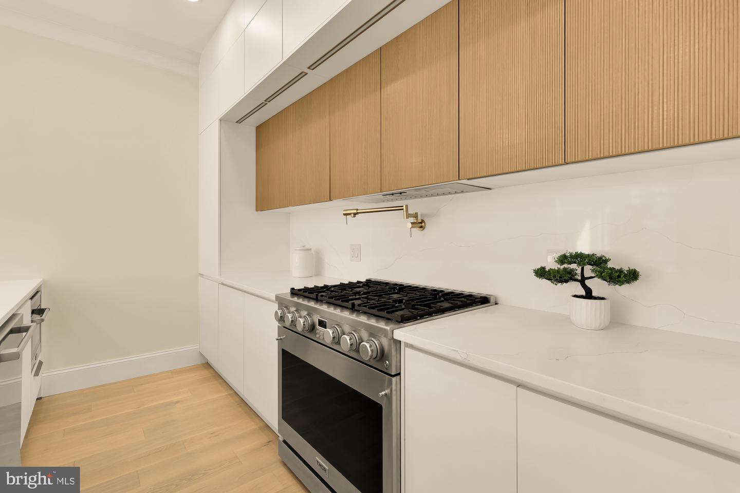 733 EUCLID ST NW #204, WASHINGTON, District Of Columbia 20001, 2 Bedrooms Bedrooms, ,2 BathroomsBathrooms,Residential,For sale,733 EUCLID ST NW #204,DCDC2229538 MLS # DCDC2229538