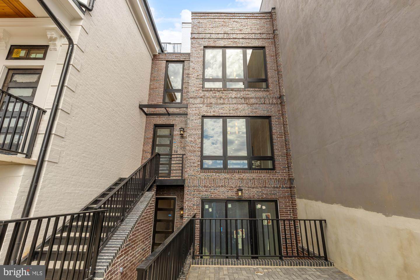 733 EUCLID ST NW #204, WASHINGTON, District Of Columbia 20001, 2 Bedrooms Bedrooms, ,2 BathroomsBathrooms,Residential,For sale,733 EUCLID ST NW #204,DCDC2229538 MLS # DCDC2229538