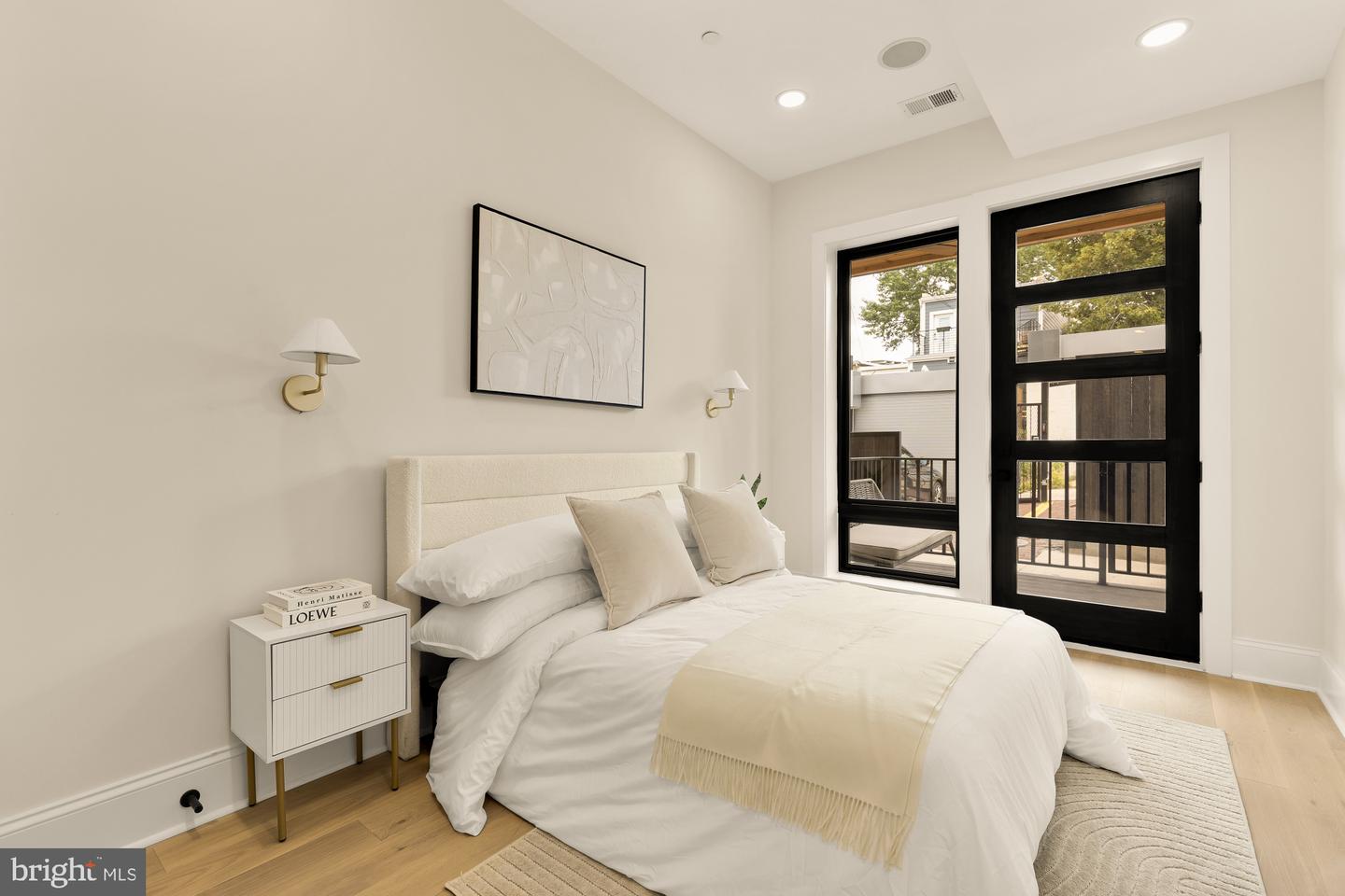 733 EUCLID ST NW #204, WASHINGTON, District Of Columbia 20001, 2 Bedrooms Bedrooms, ,2 BathroomsBathrooms,Residential,For sale,733 EUCLID ST NW #204,DCDC2229538 MLS # DCDC2229538