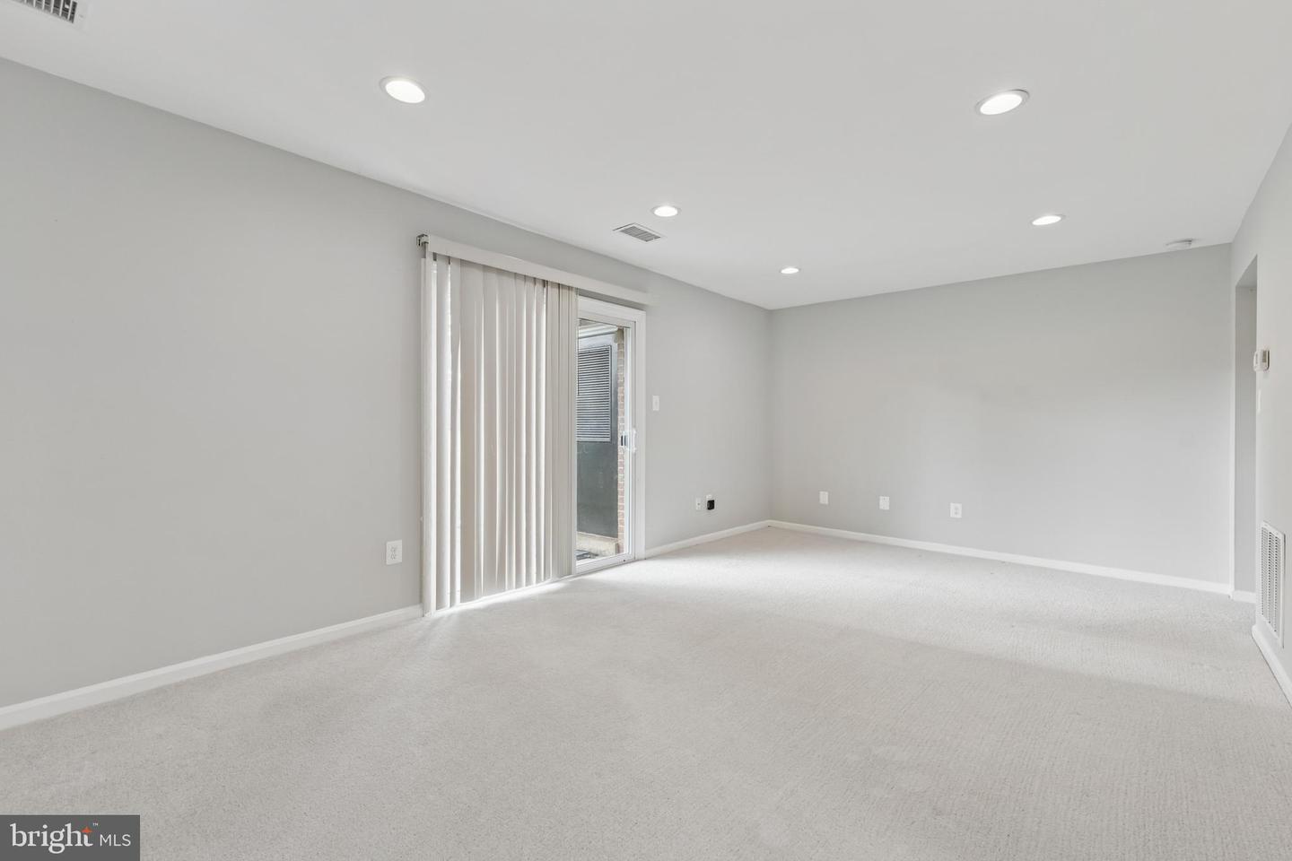 1049-A MARGATE CT, STERLING, Virginia 20164, 3 Bedrooms Bedrooms, ,2 BathroomsBathrooms,Residential,For sale,1049-A MARGATE CT,VALO2110038 MLS # VALO2110038