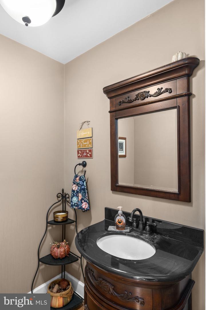 135 OLD CROPPS MILL RD, FREDERICKSBURG, Virginia 22406, 4 Bedrooms Bedrooms, ,2 BathroomsBathrooms,Residential,For sale,135 OLD CROPPS MILL RD,VAST2043914 MLS # VAST2043914