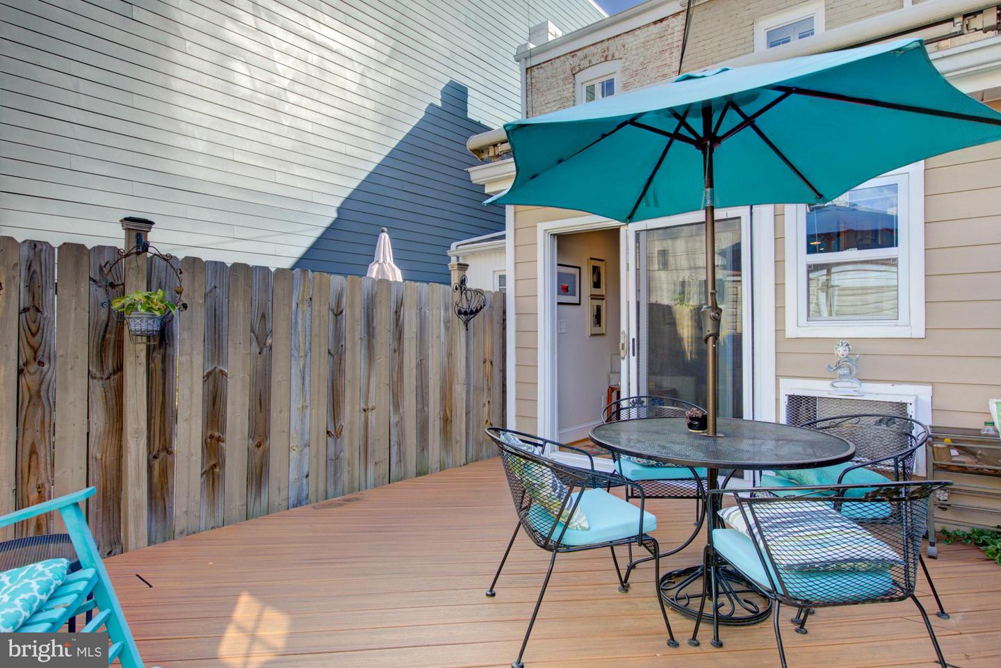 333 16TH ST SE, WASHINGTON, District Of Columbia 20003, 2 Bedrooms Bedrooms, 5 Rooms Rooms,3 BathroomsBathrooms,Residential,For sale,333 16TH ST SE,DCDC2229652 MLS # DCDC2229652