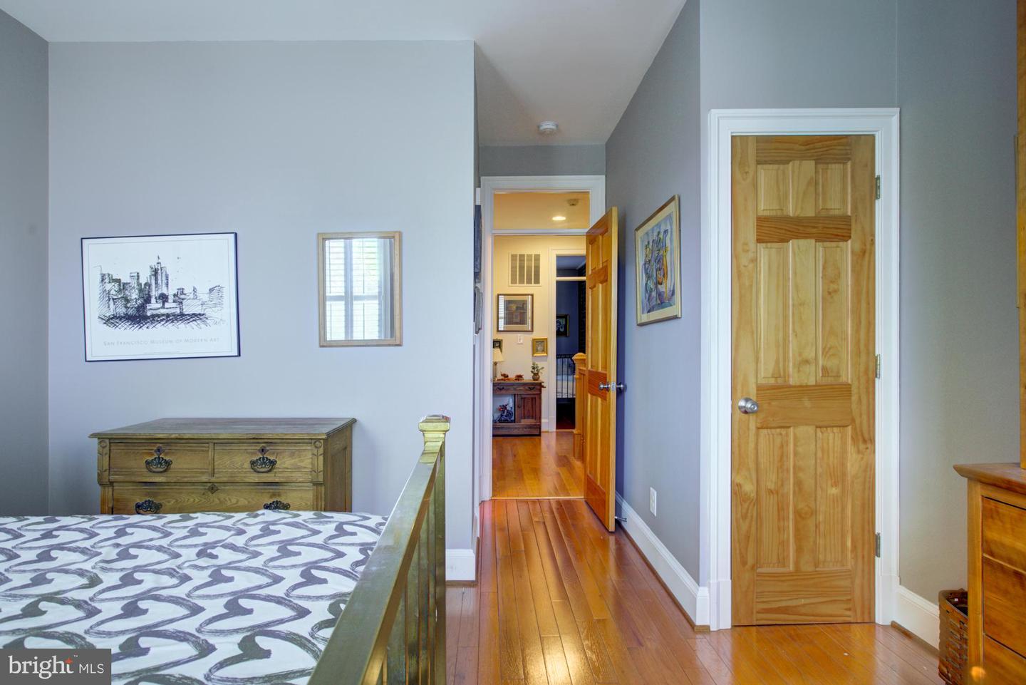 333 16TH ST SE, WASHINGTON, District Of Columbia 20003, 2 Bedrooms Bedrooms, 5 Rooms Rooms,3 BathroomsBathrooms,Residential,For sale,333 16TH ST SE,DCDC2229652 MLS # DCDC2229652