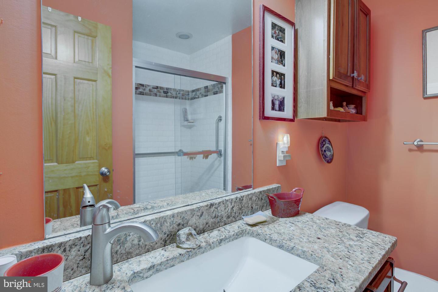 333 16TH ST SE, WASHINGTON, District Of Columbia 20003, 2 Bedrooms Bedrooms, 5 Rooms Rooms,3 BathroomsBathrooms,Residential,For sale,333 16TH ST SE,DCDC2229652 MLS # DCDC2229652