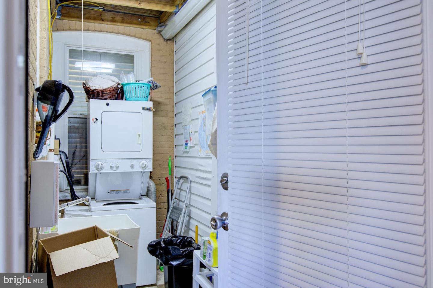 333 16TH ST SE, WASHINGTON, District Of Columbia 20003, 2 Bedrooms Bedrooms, 5 Rooms Rooms,3 BathroomsBathrooms,Residential,For sale,333 16TH ST SE,DCDC2229652 MLS # DCDC2229652