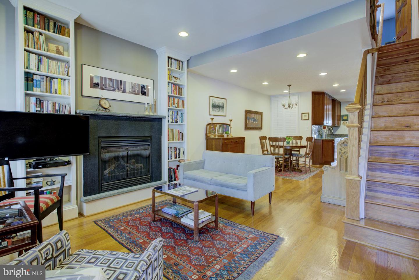 333 16TH ST SE, WASHINGTON, District Of Columbia 20003, 2 Bedrooms Bedrooms, 5 Rooms Rooms,3 BathroomsBathrooms,Residential,For sale,333 16TH ST SE,DCDC2229652 MLS # DCDC2229652