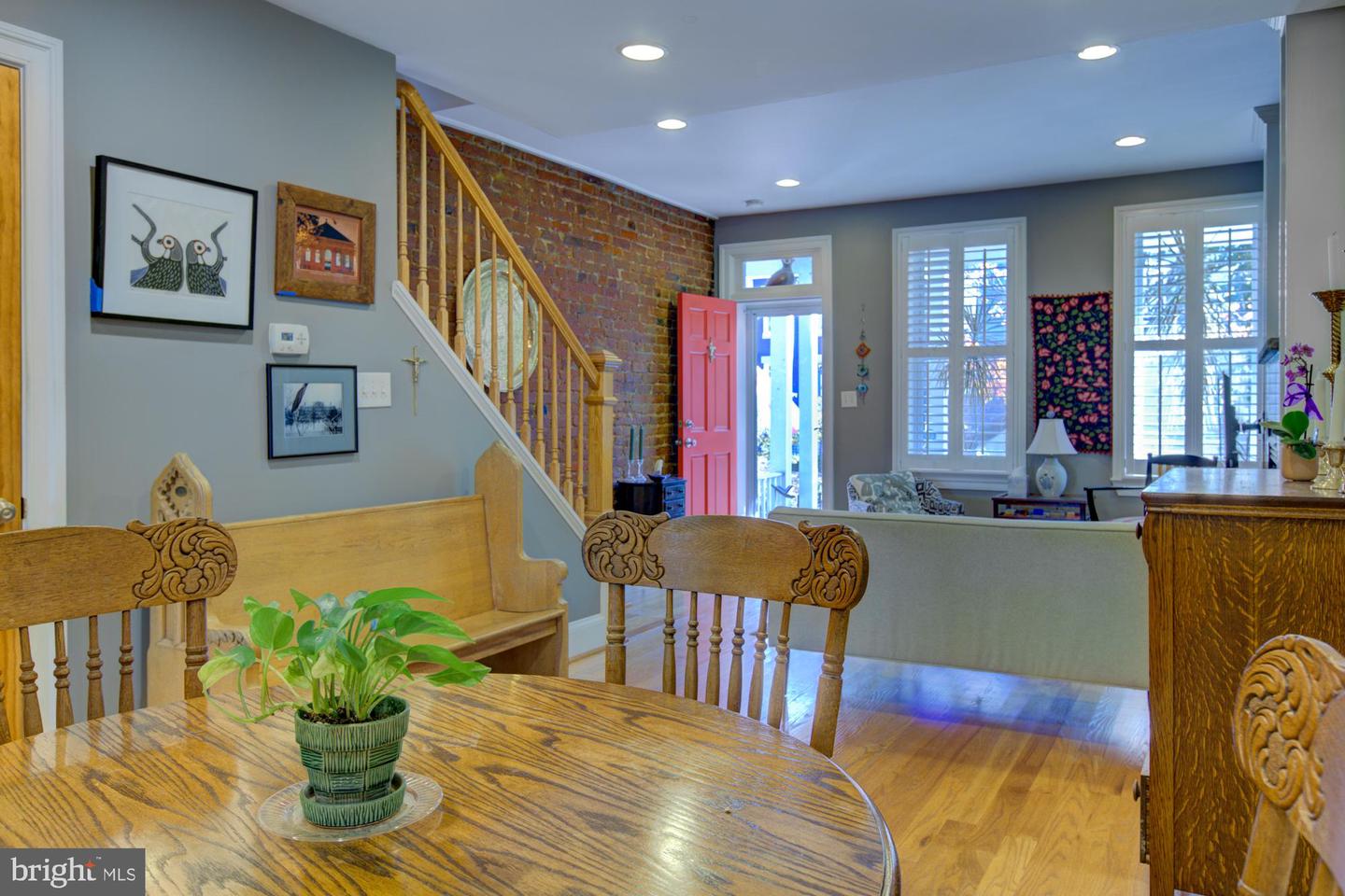 333 16TH ST SE, WASHINGTON, District Of Columbia 20003, 2 Bedrooms Bedrooms, 5 Rooms Rooms,3 BathroomsBathrooms,Residential,For sale,333 16TH ST SE,DCDC2229652 MLS # DCDC2229652