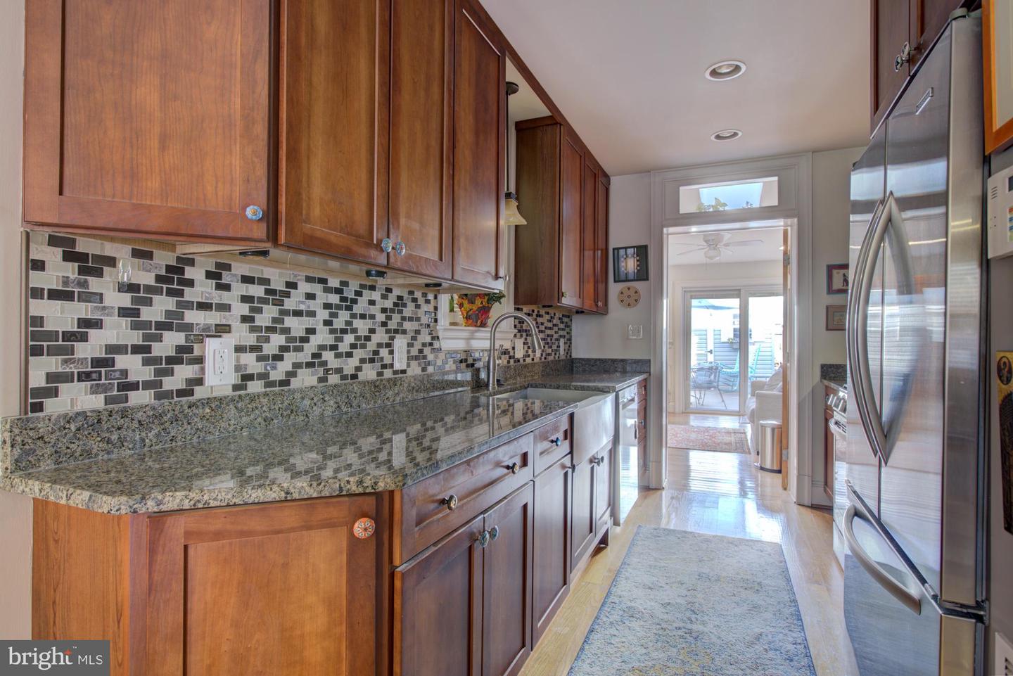 333 16TH ST SE, WASHINGTON, District Of Columbia 20003, 2 Bedrooms Bedrooms, 5 Rooms Rooms,3 BathroomsBathrooms,Residential,For sale,333 16TH ST SE,DCDC2229652 MLS # DCDC2229652