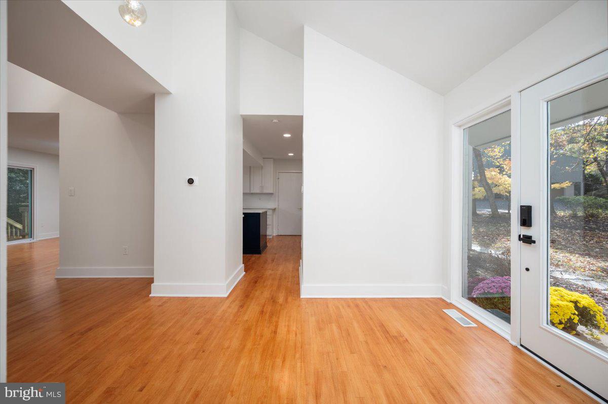 3219 HISTORY DR, OAKTON, Virginia 22124, 5 Bedrooms Bedrooms, ,2 BathroomsBathrooms,Residential,For sale,3219 HISTORY DR,VAFX2277030 MLS # VAFX2277030 3219 HISTORY DR, OAKTON, Virginia 22124, 5 Bedrooms Bedrooms, ,2 BathroomsBathrooms,Residential,For sale,3219 HISTORY DR,VAFX2277030 MLS # VAFX2277030