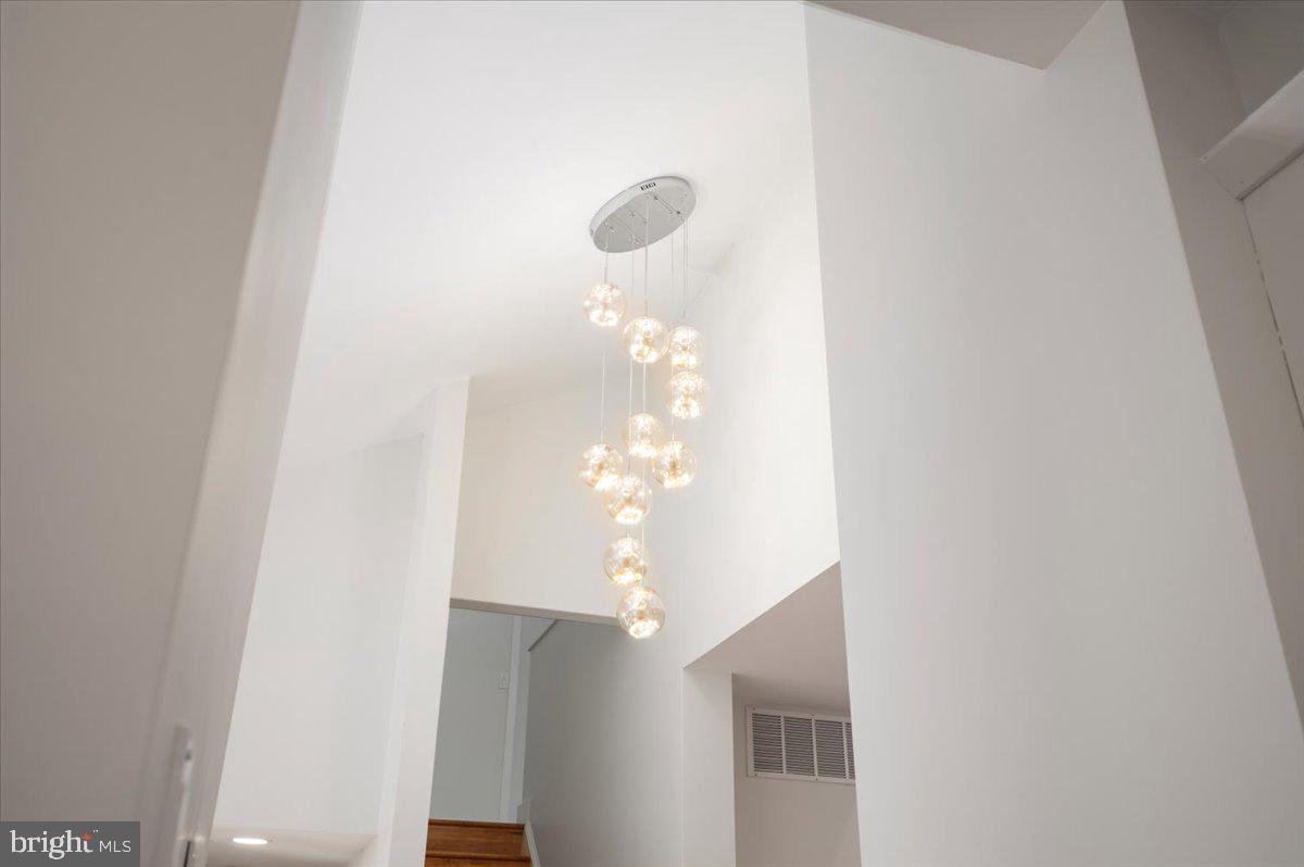 3219 HISTORY DR, OAKTON, Virginia 22124, 5 Bedrooms Bedrooms, ,2 BathroomsBathrooms,Residential,For sale,3219 HISTORY DR,VAFX2277030 MLS # VAFX2277030 3219 HISTORY DR, OAKTON, Virginia 22124, 5 Bedrooms Bedrooms, ,2 BathroomsBathrooms,Residential,For sale,3219 HISTORY DR,VAFX2277030 MLS # VAFX2277030