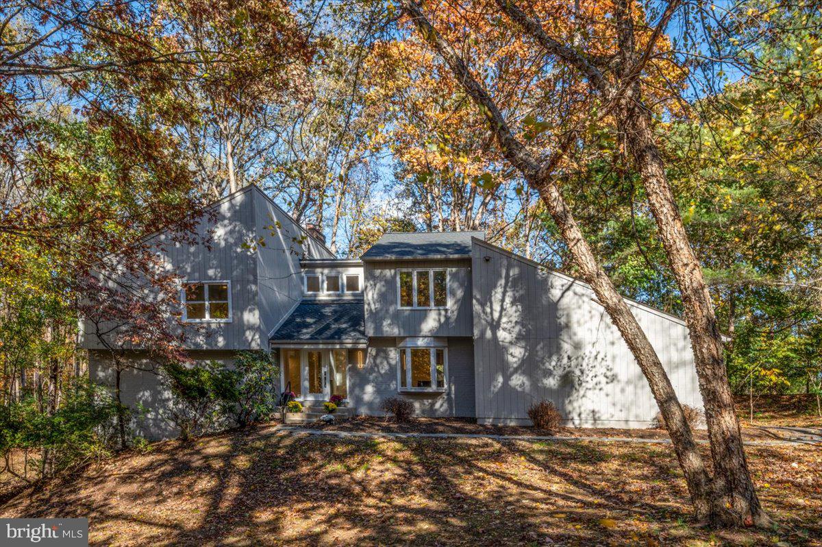 3219 HISTORY DR, OAKTON, Virginia 22124, 5 Bedrooms Bedrooms, ,2 BathroomsBathrooms,Residential,For sale,3219 HISTORY DR,VAFX2277030 MLS # VAFX2277030 3219 HISTORY DR, OAKTON, Virginia 22124, 5 Bedrooms Bedrooms, ,2 BathroomsBathrooms,Residential,For sale,3219 HISTORY DR,VAFX2277030 MLS # VAFX2277030