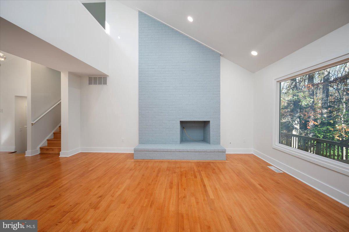 3219 HISTORY DR, OAKTON, Virginia 22124, 5 Bedrooms Bedrooms, ,2 BathroomsBathrooms,Residential,For sale,3219 HISTORY DR,VAFX2277030 MLS # VAFX2277030 3219 HISTORY DR, OAKTON, Virginia 22124, 5 Bedrooms Bedrooms, ,2 BathroomsBathrooms,Residential,For sale,3219 HISTORY DR,VAFX2277030 MLS # VAFX2277030