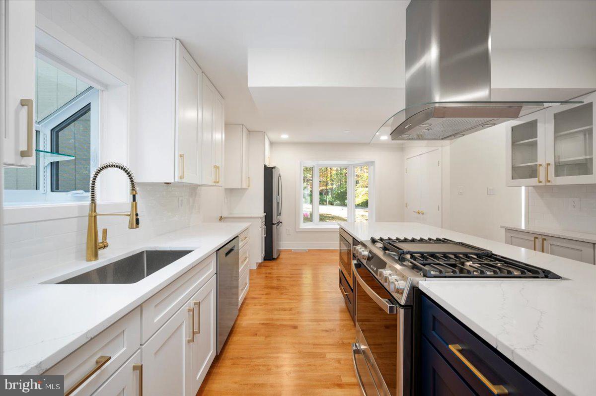 3219 HISTORY DR, OAKTON, Virginia 22124, 5 Bedrooms Bedrooms, ,2 BathroomsBathrooms,Residential,For sale,3219 HISTORY DR,VAFX2277030 MLS # VAFX2277030 3219 HISTORY DR, OAKTON, Virginia 22124, 5 Bedrooms Bedrooms, ,2 BathroomsBathrooms,Residential,For sale,3219 HISTORY DR,VAFX2277030 MLS # VAFX2277030