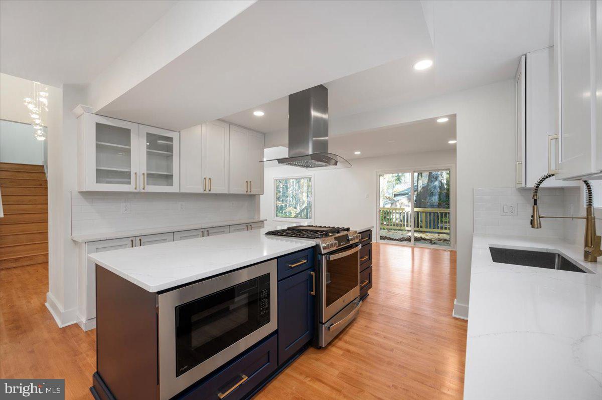 3219 HISTORY DR, OAKTON, Virginia 22124, 5 Bedrooms Bedrooms, ,2 BathroomsBathrooms,Residential,For sale,3219 HISTORY DR,VAFX2277030 MLS # VAFX2277030 3219 HISTORY DR, OAKTON, Virginia 22124, 5 Bedrooms Bedrooms, ,2 BathroomsBathrooms,Residential,For sale,3219 HISTORY DR,VAFX2277030 MLS # VAFX2277030