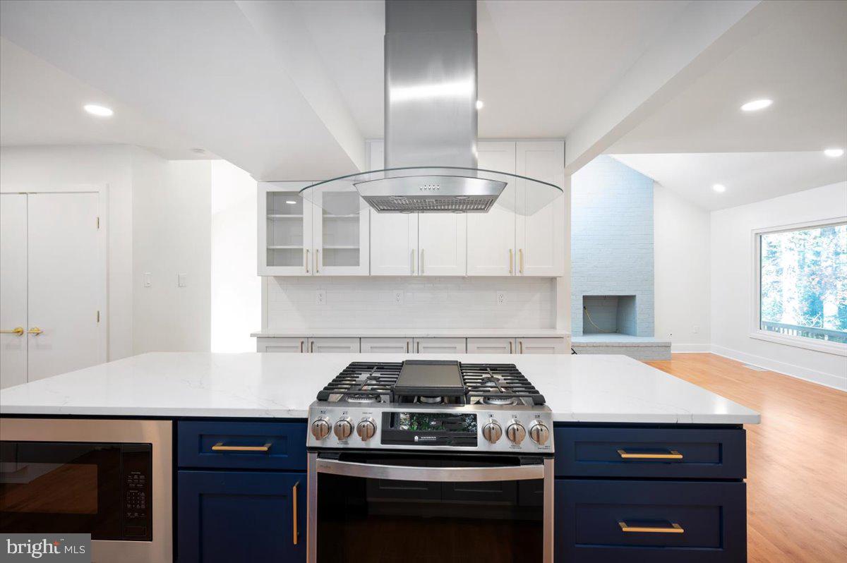 3219 HISTORY DR, OAKTON, Virginia 22124, 5 Bedrooms Bedrooms, ,2 BathroomsBathrooms,Residential,For sale,3219 HISTORY DR,VAFX2277030 MLS # VAFX2277030 3219 HISTORY DR, OAKTON, Virginia 22124, 5 Bedrooms Bedrooms, ,2 BathroomsBathrooms,Residential,For sale,3219 HISTORY DR,VAFX2277030 MLS # VAFX2277030