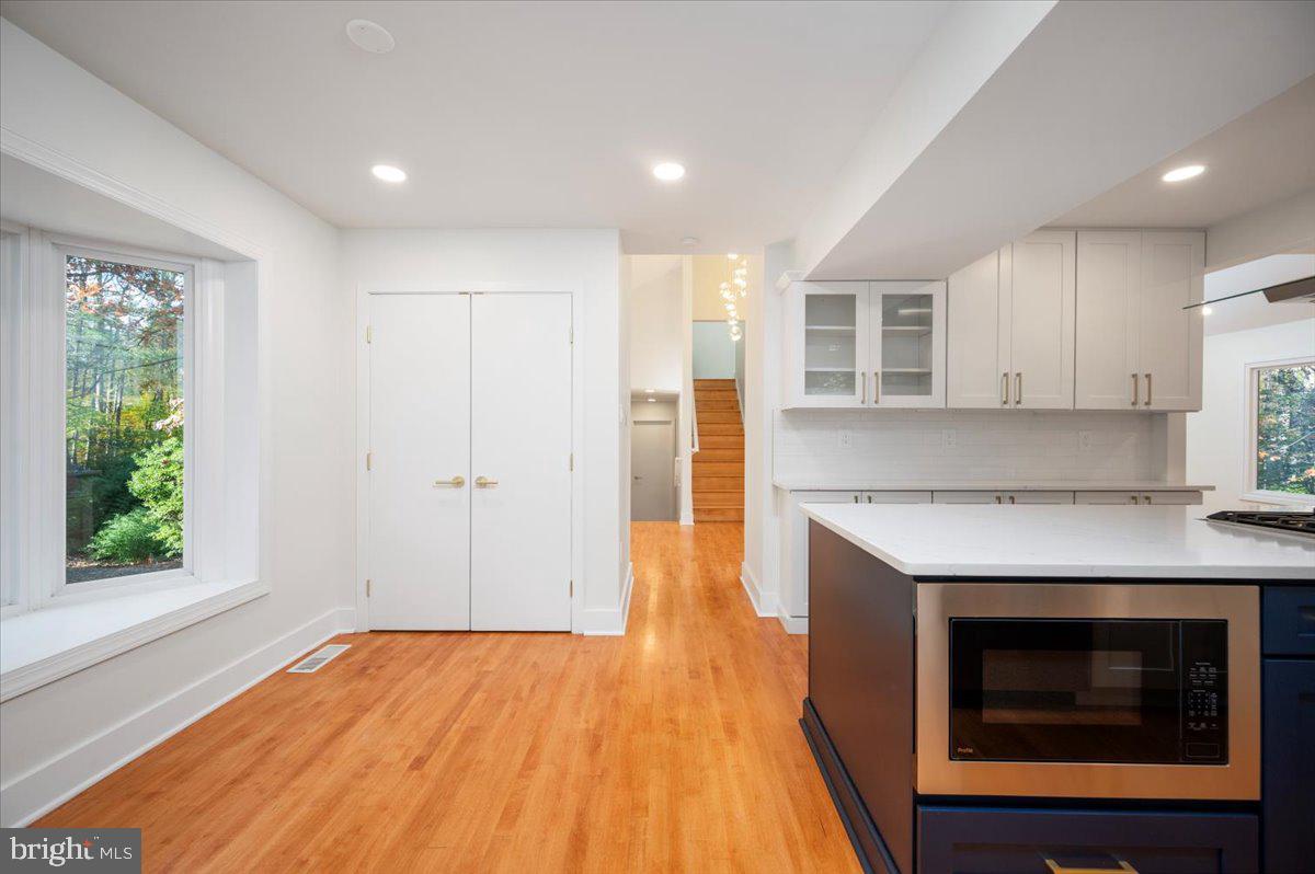 3219 HISTORY DR, OAKTON, Virginia 22124, 5 Bedrooms Bedrooms, ,2 BathroomsBathrooms,Residential,For sale,3219 HISTORY DR,VAFX2277030 MLS # VAFX2277030 3219 HISTORY DR, OAKTON, Virginia 22124, 5 Bedrooms Bedrooms, ,2 BathroomsBathrooms,Residential,For sale,3219 HISTORY DR,VAFX2277030 MLS # VAFX2277030