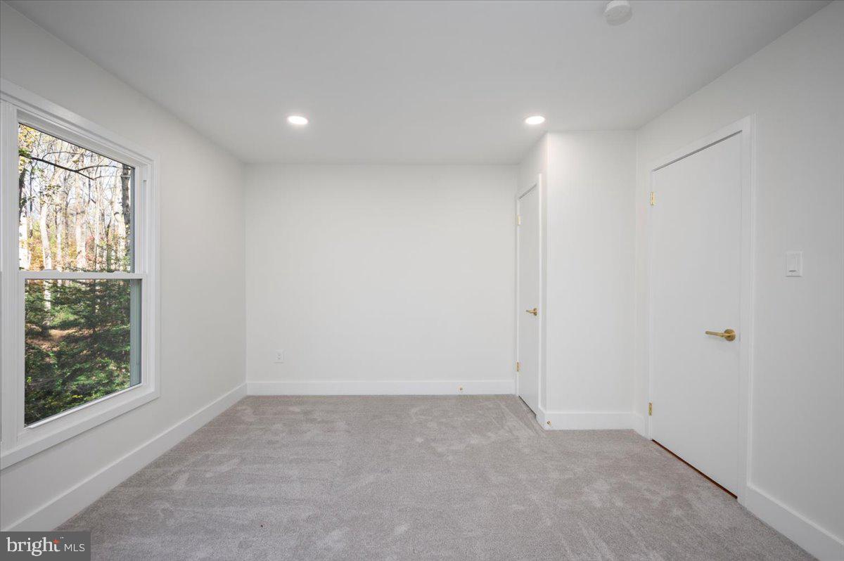 3219 HISTORY DR, OAKTON, Virginia 22124, 5 Bedrooms Bedrooms, ,2 BathroomsBathrooms,Residential,For sale,3219 HISTORY DR,VAFX2277030 MLS # VAFX2277030 3219 HISTORY DR, OAKTON, Virginia 22124, 5 Bedrooms Bedrooms, ,2 BathroomsBathrooms,Residential,For sale,3219 HISTORY DR,VAFX2277030 MLS # VAFX2277030