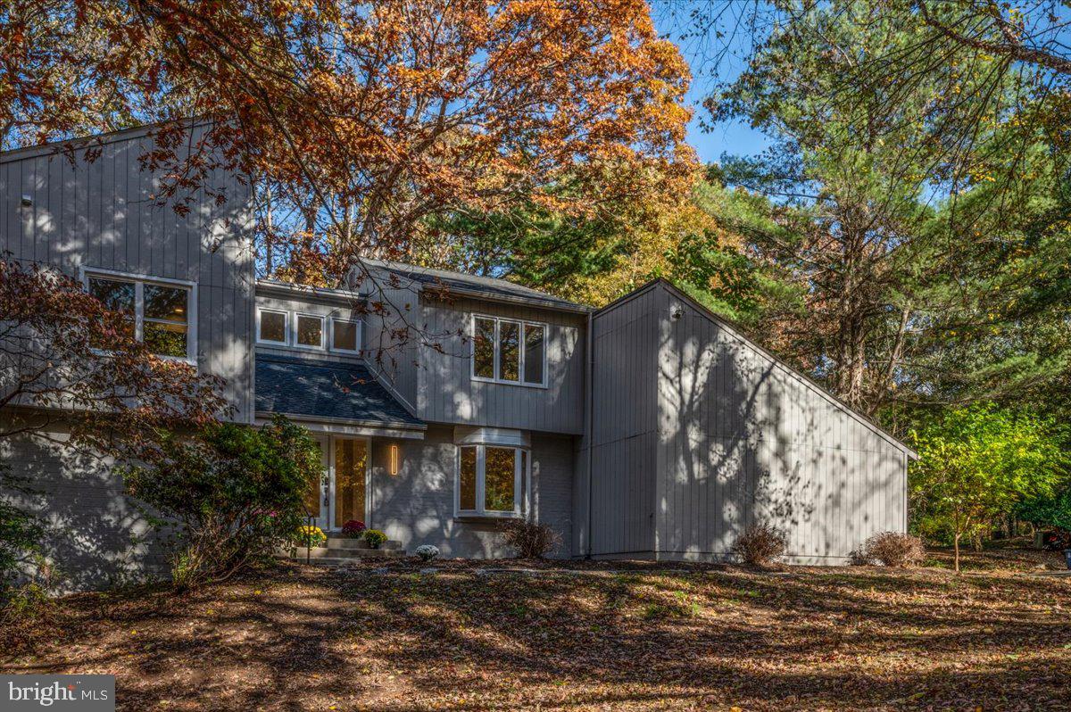 3219 HISTORY DR, OAKTON, Virginia 22124, 5 Bedrooms Bedrooms, ,2 BathroomsBathrooms,Residential,For sale,3219 HISTORY DR,VAFX2277030 MLS # VAFX2277030 3219 HISTORY DR, OAKTON, Virginia 22124, 5 Bedrooms Bedrooms, ,2 BathroomsBathrooms,Residential,For sale,3219 HISTORY DR,VAFX2277030 MLS # VAFX2277030