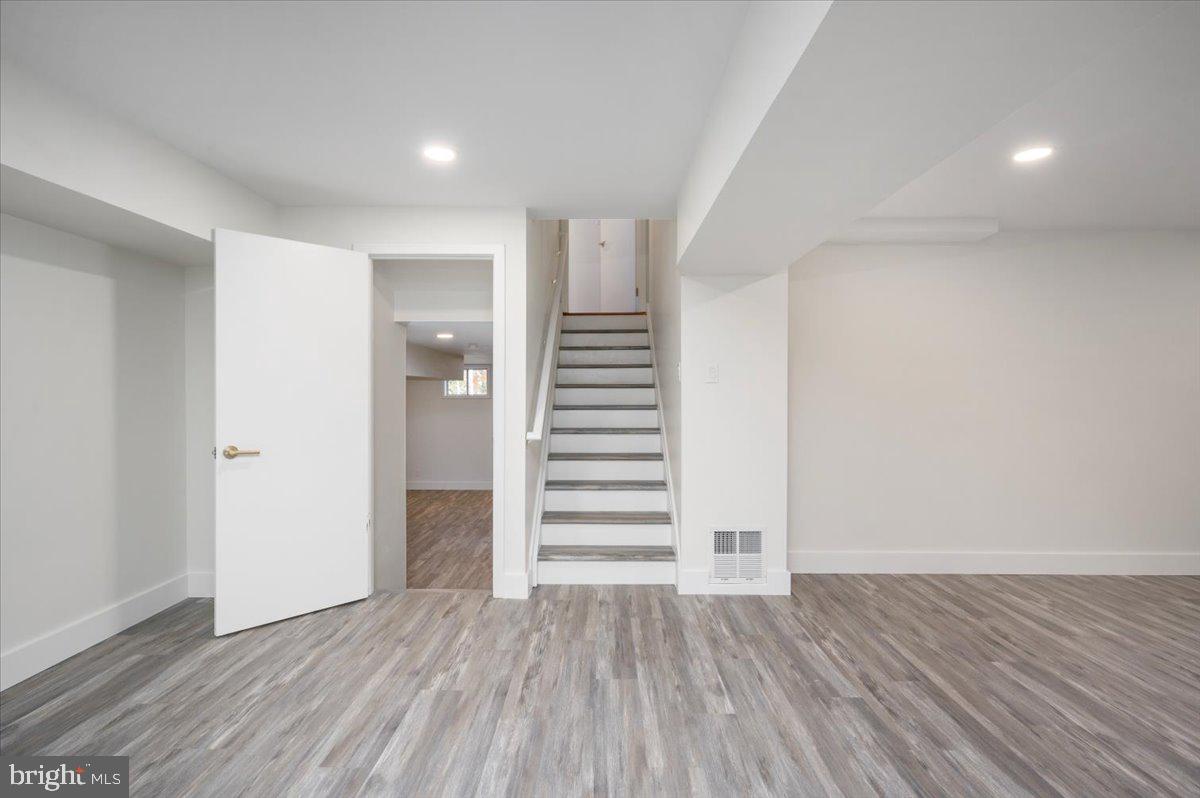 3219 HISTORY DR, OAKTON, Virginia 22124, 5 Bedrooms Bedrooms, ,2 BathroomsBathrooms,Residential,For sale,3219 HISTORY DR,VAFX2277030 MLS # VAFX2277030 3219 HISTORY DR, OAKTON, Virginia 22124, 5 Bedrooms Bedrooms, ,2 BathroomsBathrooms,Residential,For sale,3219 HISTORY DR,VAFX2277030 MLS # VAFX2277030