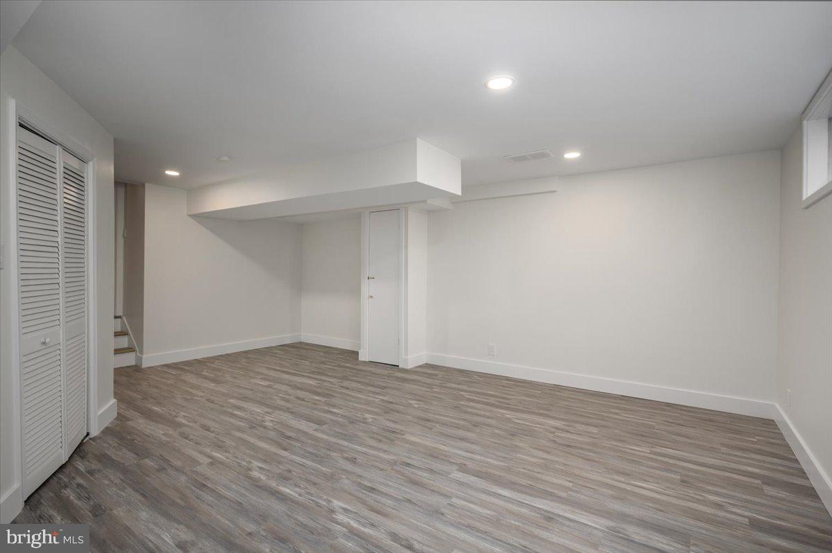 3219 HISTORY DR, OAKTON, Virginia 22124, 5 Bedrooms Bedrooms, ,2 BathroomsBathrooms,Residential,For sale,3219 HISTORY DR,VAFX2277030 MLS # VAFX2277030 3219 HISTORY DR, OAKTON, Virginia 22124, 5 Bedrooms Bedrooms, ,2 BathroomsBathrooms,Residential,For sale,3219 HISTORY DR,VAFX2277030 MLS # VAFX2277030