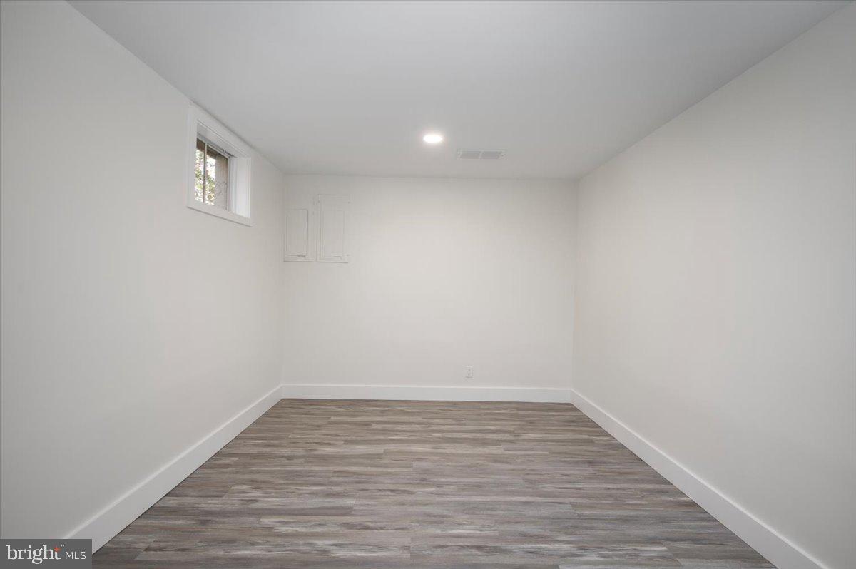 3219 HISTORY DR, OAKTON, Virginia 22124, 5 Bedrooms Bedrooms, ,2 BathroomsBathrooms,Residential,For sale,3219 HISTORY DR,VAFX2277030 MLS # VAFX2277030 3219 HISTORY DR, OAKTON, Virginia 22124, 5 Bedrooms Bedrooms, ,2 BathroomsBathrooms,Residential,For sale,3219 HISTORY DR,VAFX2277030 MLS # VAFX2277030