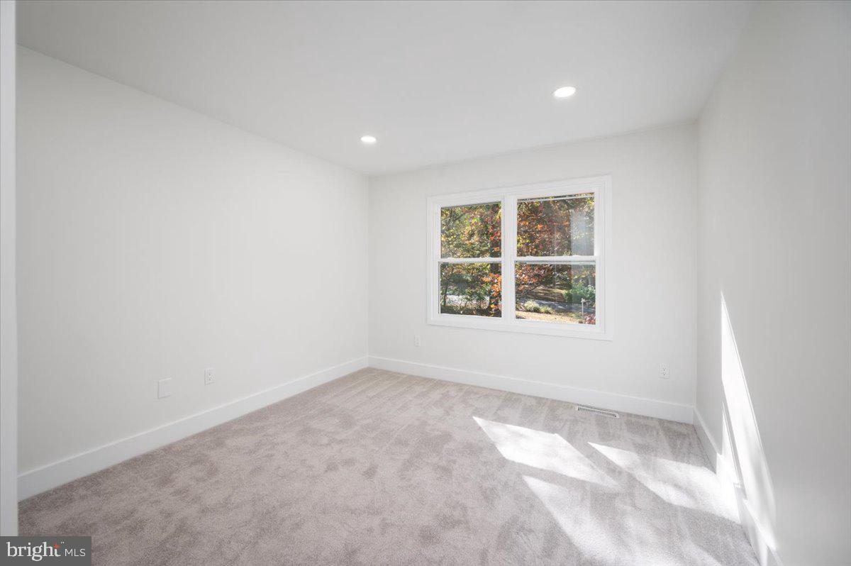 3219 HISTORY DR, OAKTON, Virginia 22124, 5 Bedrooms Bedrooms, ,2 BathroomsBathrooms,Residential,For sale,3219 HISTORY DR,VAFX2277030 MLS # VAFX2277030 3219 HISTORY DR, OAKTON, Virginia 22124, 5 Bedrooms Bedrooms, ,2 BathroomsBathrooms,Residential,For sale,3219 HISTORY DR,VAFX2277030 MLS # VAFX2277030