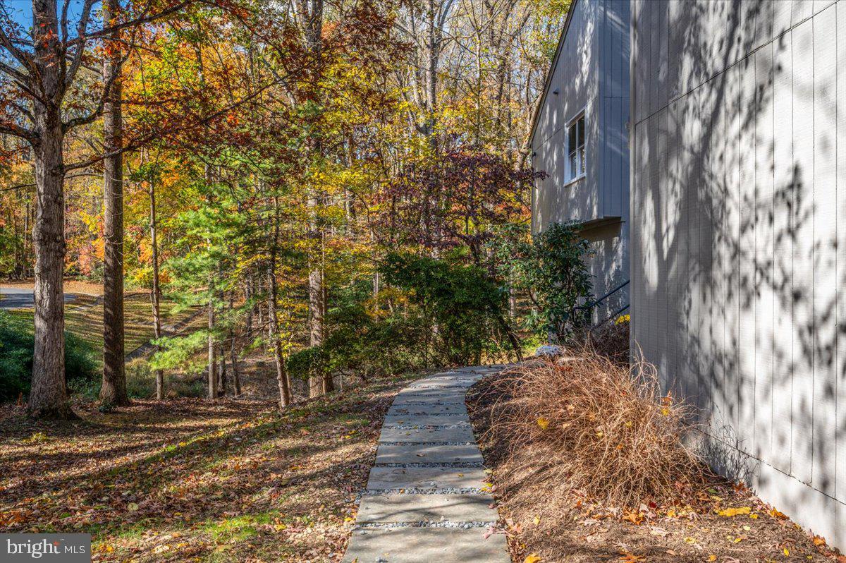 3219 HISTORY DR, OAKTON, Virginia 22124, 5 Bedrooms Bedrooms, ,2 BathroomsBathrooms,Residential,For sale,3219 HISTORY DR,VAFX2277030 MLS # VAFX2277030 3219 HISTORY DR, OAKTON, Virginia 22124, 5 Bedrooms Bedrooms, ,2 BathroomsBathrooms,Residential,For sale,3219 HISTORY DR,VAFX2277030 MLS # VAFX2277030