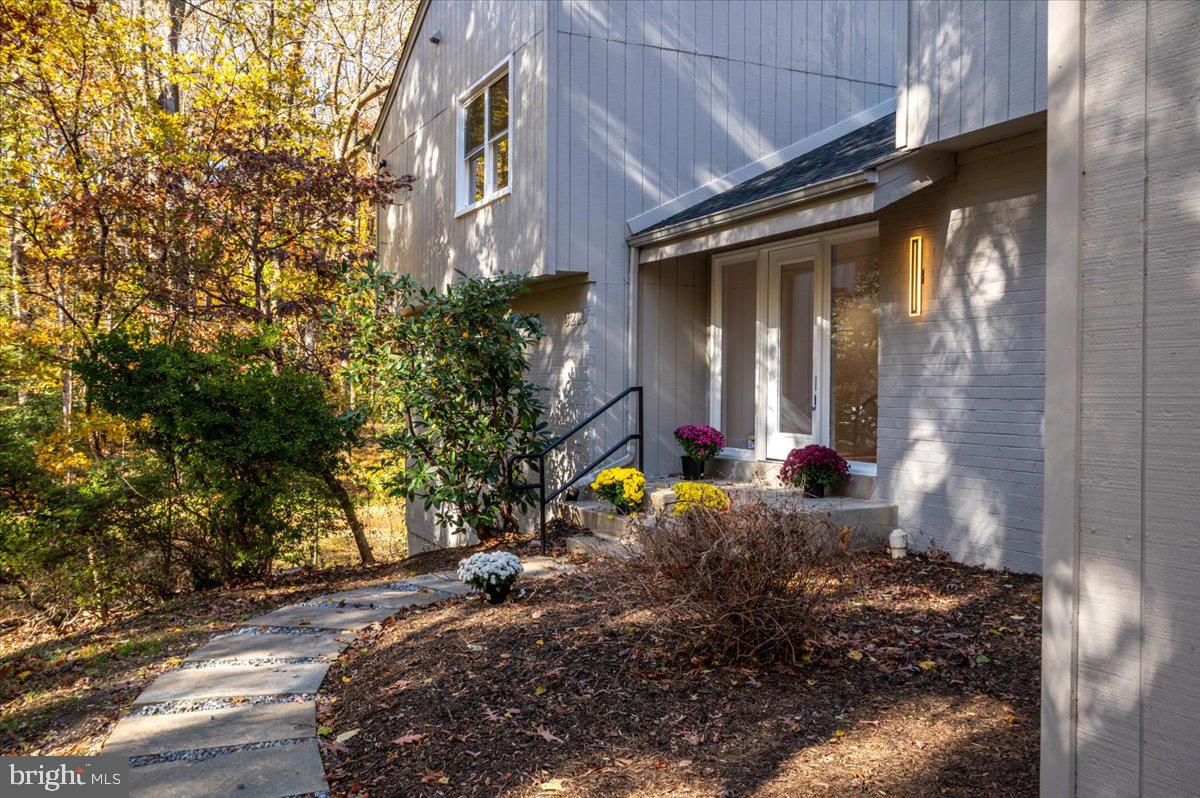 3219 HISTORY DR, OAKTON, Virginia 22124, 5 Bedrooms Bedrooms, ,2 BathroomsBathrooms,Residential,For sale,3219 HISTORY DR,VAFX2277030 MLS # VAFX2277030 3219 HISTORY DR, OAKTON, Virginia 22124, 5 Bedrooms Bedrooms, ,2 BathroomsBathrooms,Residential,For sale,3219 HISTORY DR,VAFX2277030 MLS # VAFX2277030