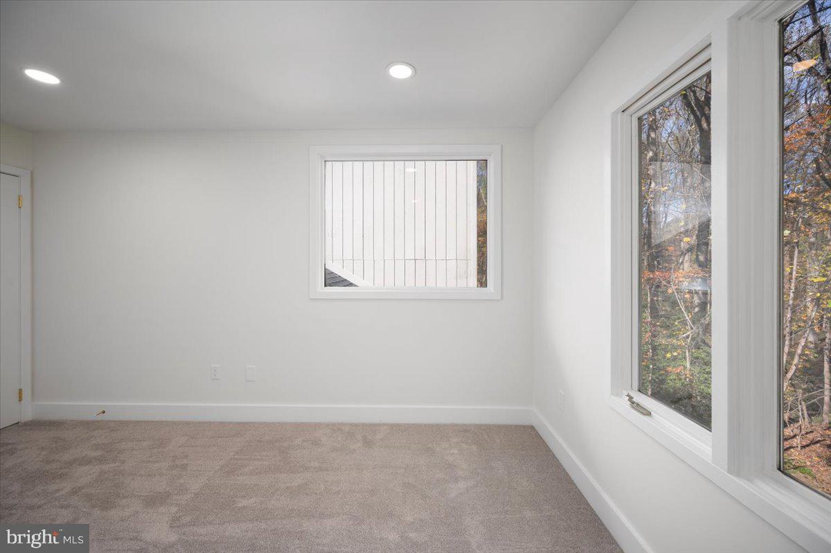 3219 HISTORY DR, OAKTON, Virginia 22124, 5 Bedrooms Bedrooms, ,2 BathroomsBathrooms,Residential,For sale,3219 HISTORY DR,VAFX2277030 MLS # VAFX2277030 3219 HISTORY DR, OAKTON, Virginia 22124, 5 Bedrooms Bedrooms, ,2 BathroomsBathrooms,Residential,For sale,3219 HISTORY DR,VAFX2277030 MLS # VAFX2277030